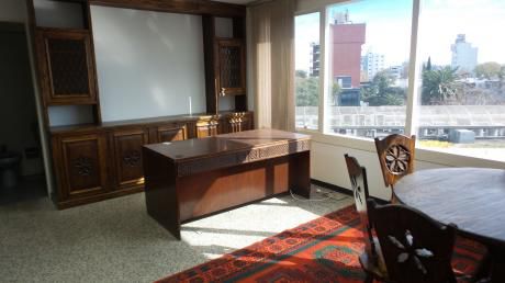 Excelente Oficina Con Garage En Wtc