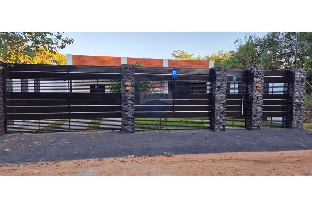 EN VENTA. Amplia Casa en San Bernardino — foto 2