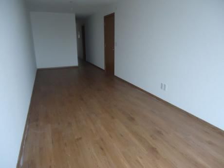 Apartamento Luminoso Proximo A Rambla!!
