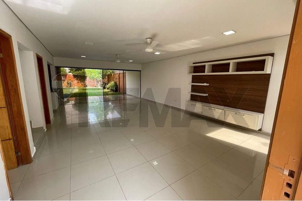 ¡Casa Nueva en Luque: Espacio y Comodidad Ideal! — foto 3