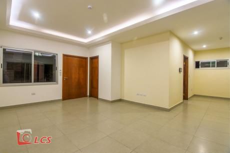 0883 Triplex A Estrenar En Barrio San Jorge, Zona Quinta Ycua Satí