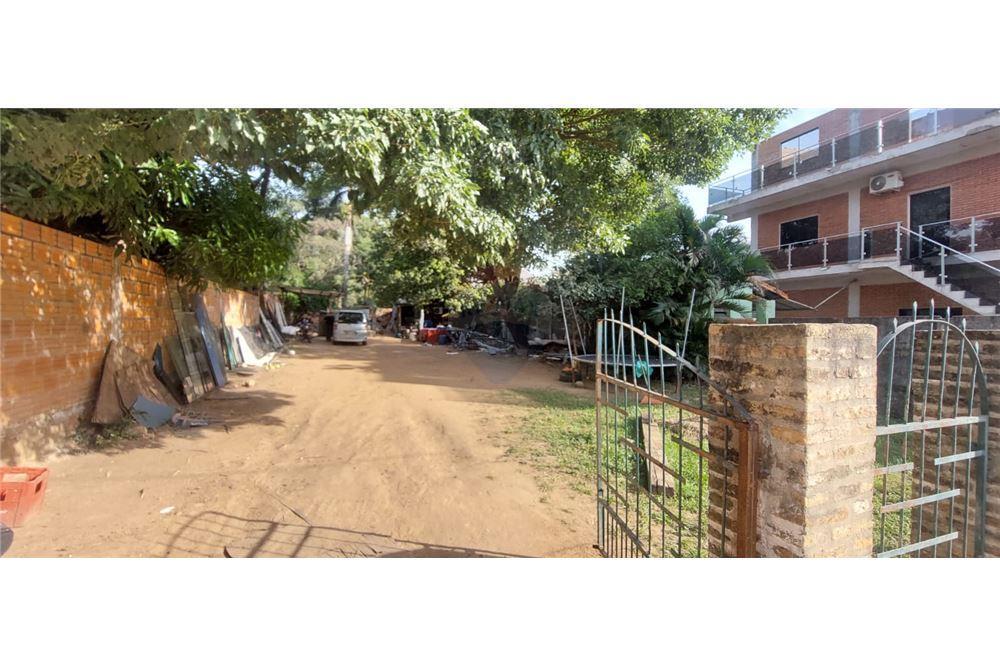 VENDO AMPLIO TERRENO EN LOMA PYTA — foto 2