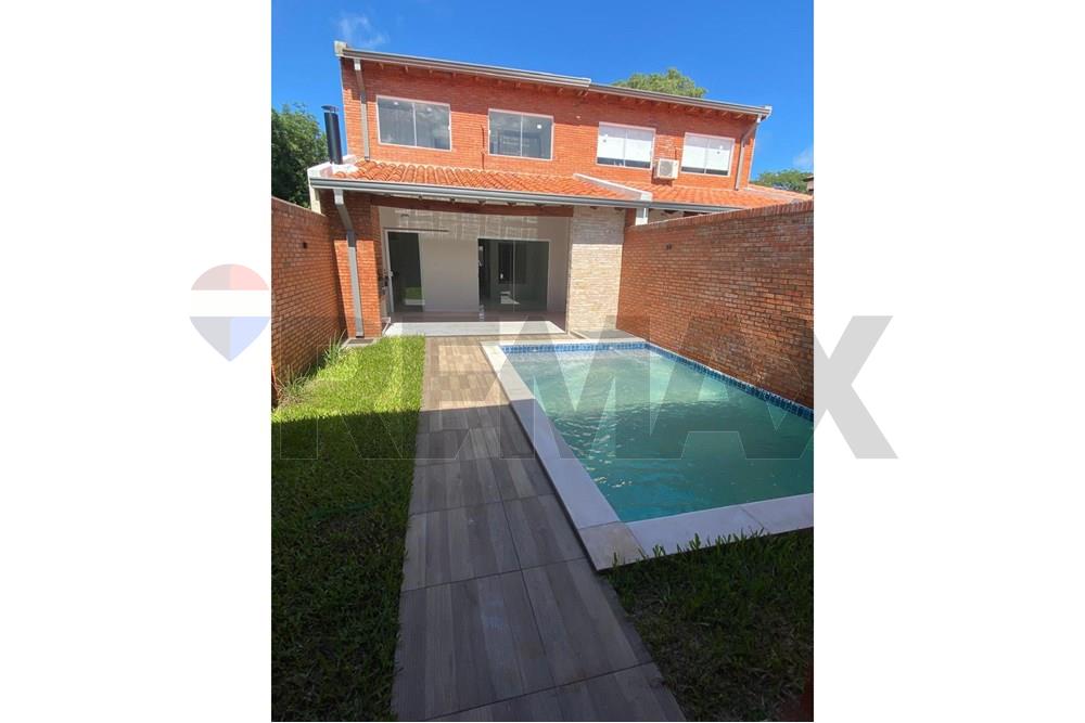VENDO DUPLEX CON PISCINA EN MARIANO ARAPOTY — foto 2