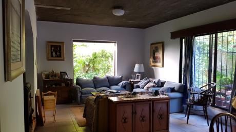 Preciosa Casa, Estilo Americano A Mts. De Rbla.!!!