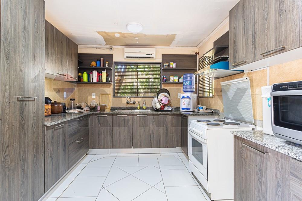 Residencia de 6 habitaciones con Piscina en Asunción lote de 1204 M2 — foto 3