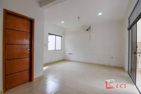 Duplex A Estrenar En Lambare, Zona Carretera De López
