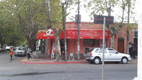 Alquilo Local Comercial