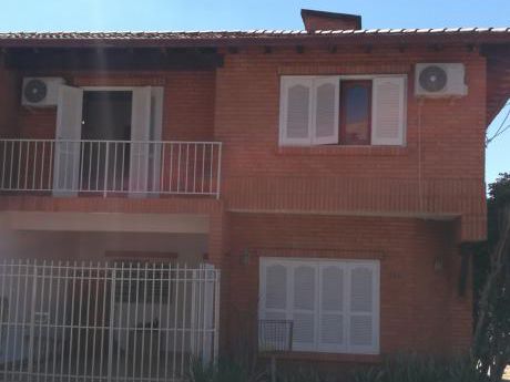 Alquilo Duplex En Barrio Herrera