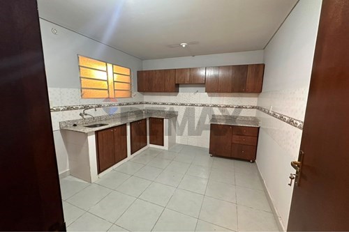 ALQUILER DE CASA EN LAMBARÉ — foto 3