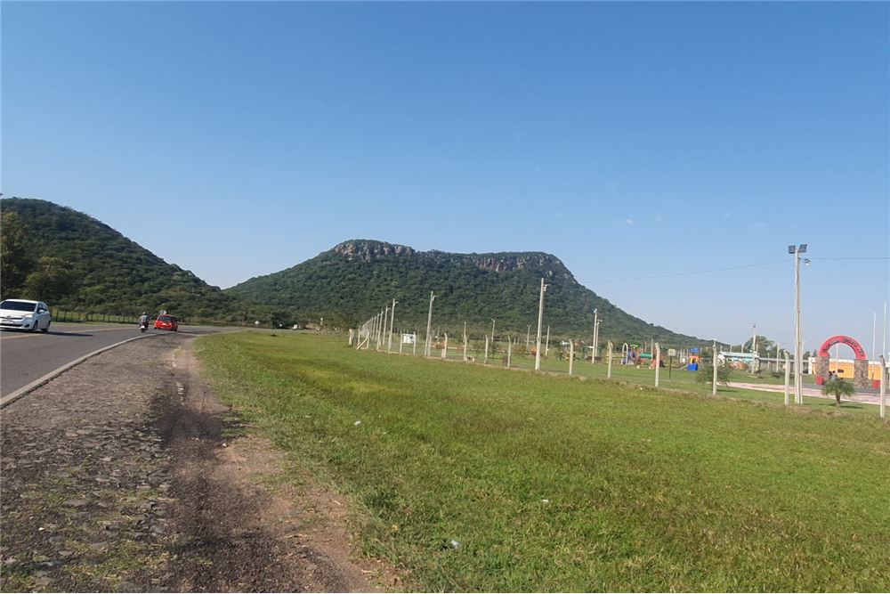 VENDO TERRENO EN PARAGUARI A ORILLAS DEL CERRO HU — foto 2