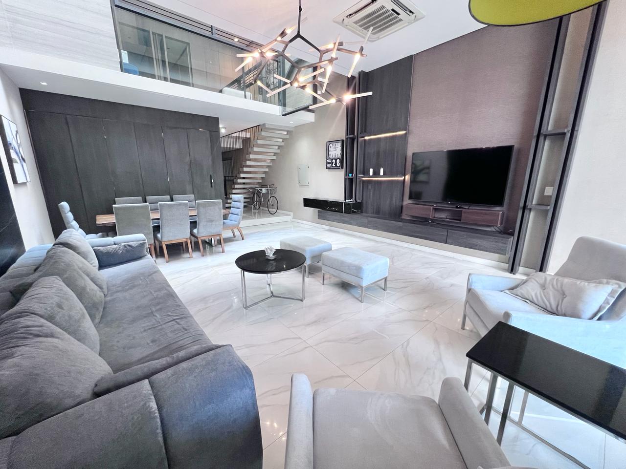En Alquiler Moderna Casa de 3 Suites  Barrio Herrera con muebles — foto 3