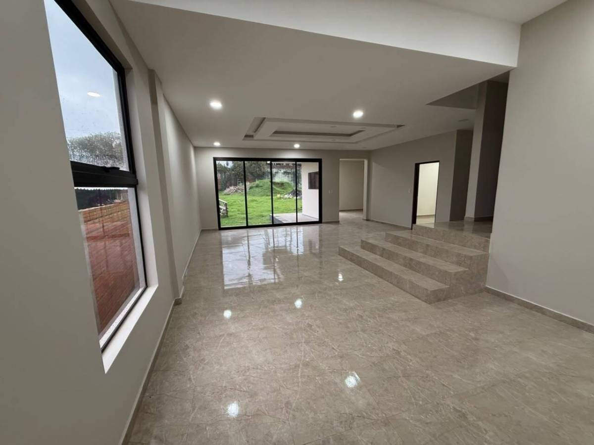 VENDO Casa Nueva a Estrenar – Encarnación — foto 3