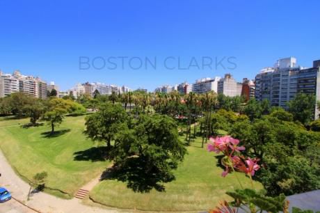 Amplio Sobre Plaza Biarritz