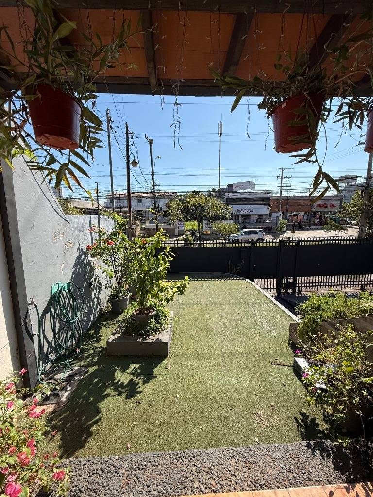 VENDO CASA AVENIDA ARTIGAS  BARRIO JARA — foto 2