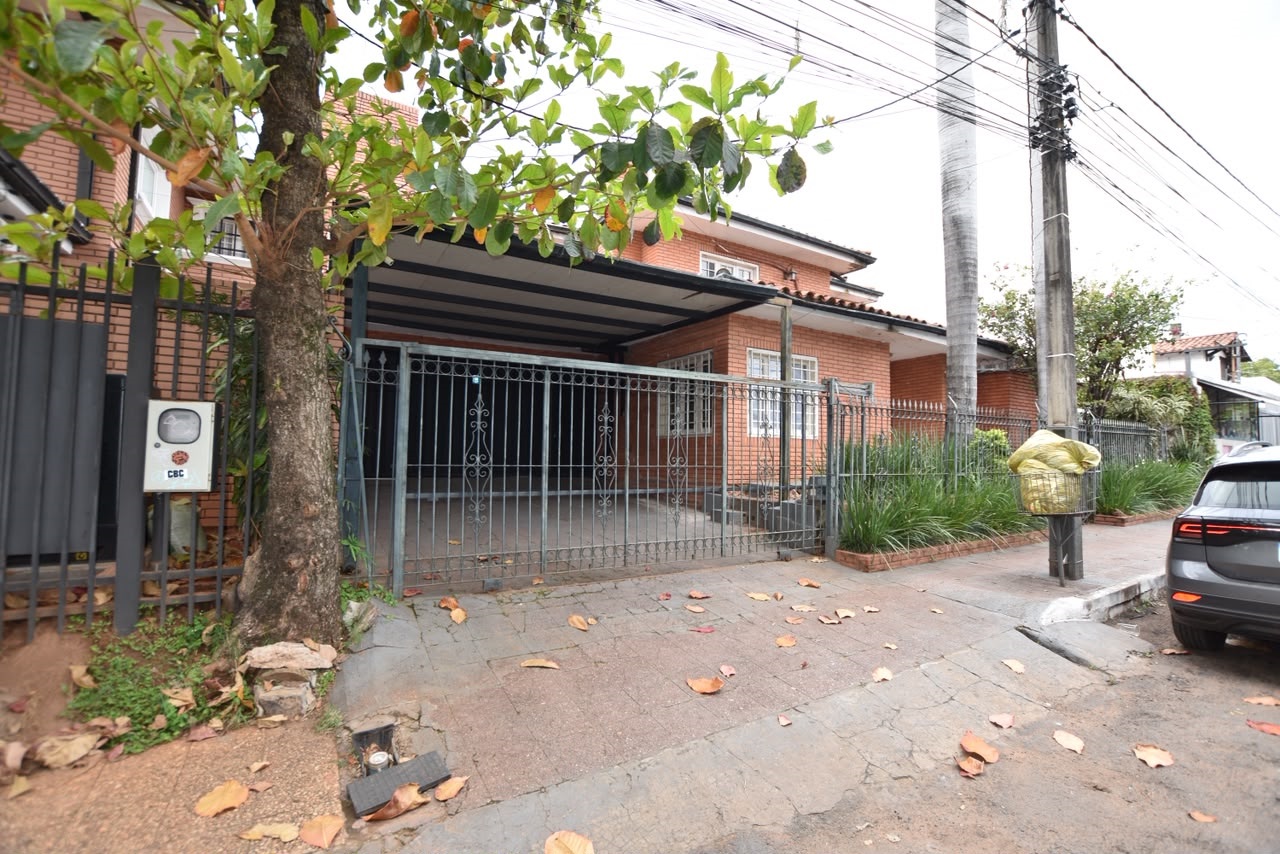 Casa en alquiler en Villa Morra