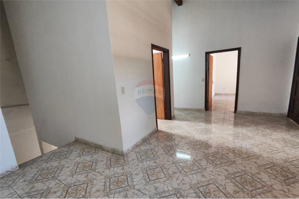 ALQUILO CASA DE DOS PLANTAS SOBRE 21 PROYECTADAS — foto 3