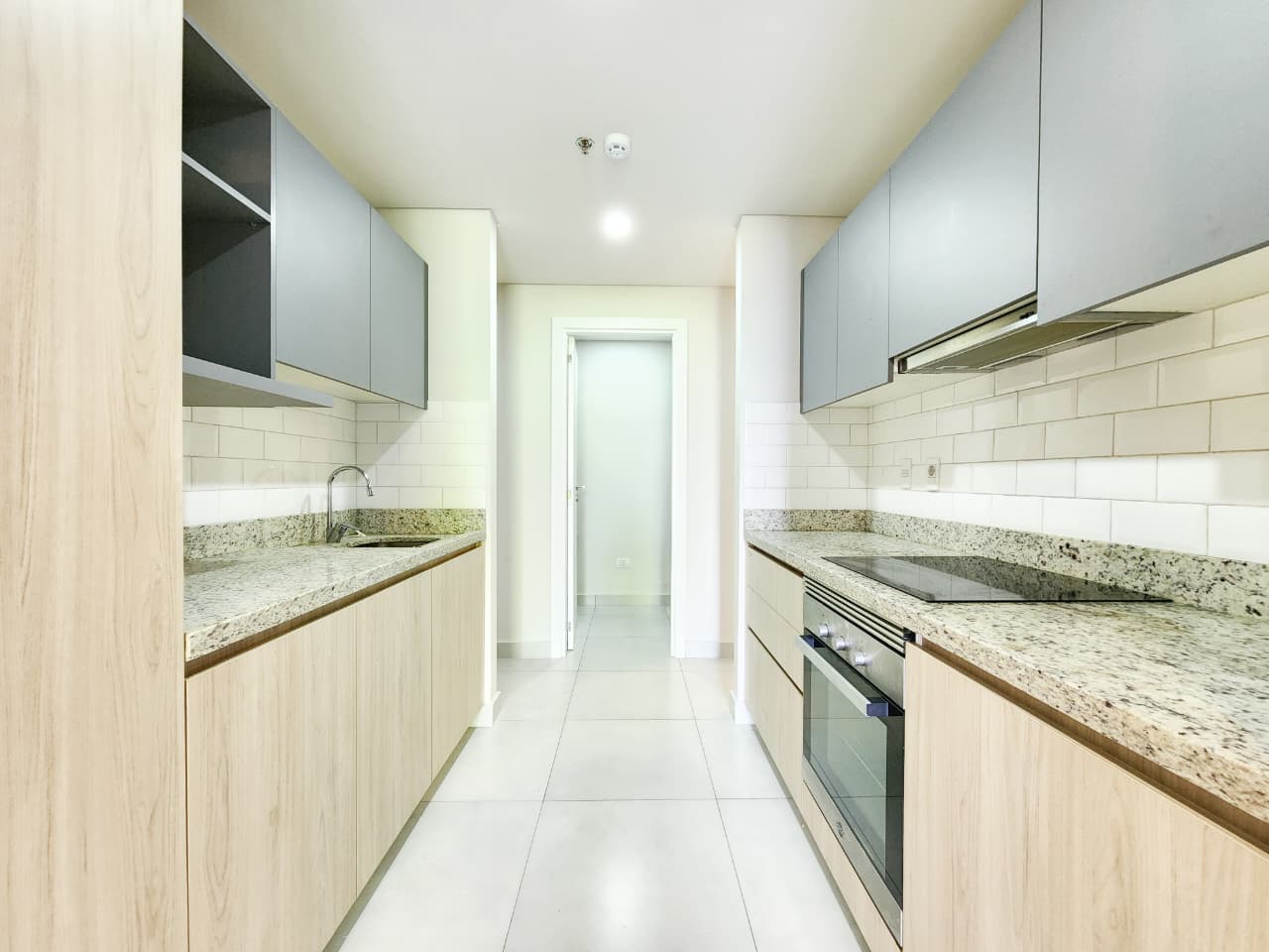 En Venta - Departamenteo De 2 Dormitorios C/ Cochera En Barrio Jara — foto 3