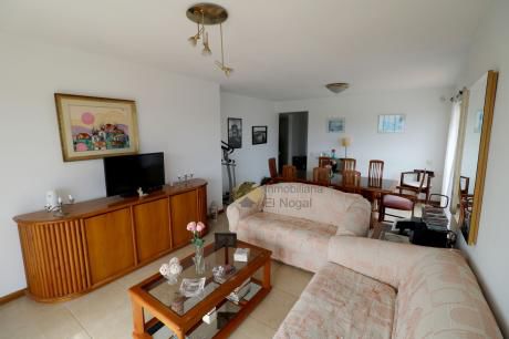 Apartamento En Excelente Estado.
