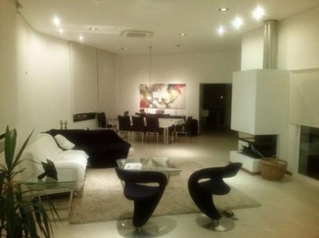 Importante Casa En Barrio Privado De Punta Del Este