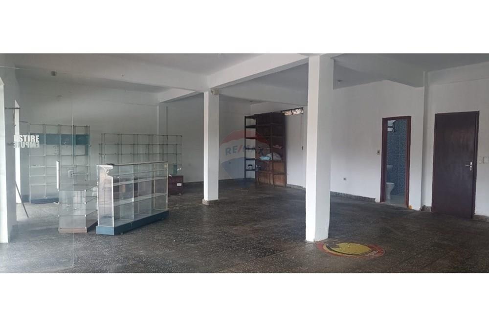 ALQUILO SALON COMERCIAL 10X10 MAS DEPARTAMENTO — foto 2