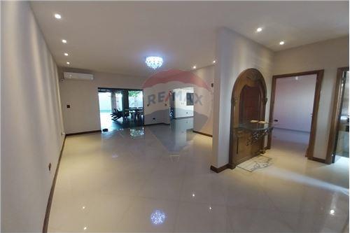 CASA ALQUILER LAMBARE — foto 2