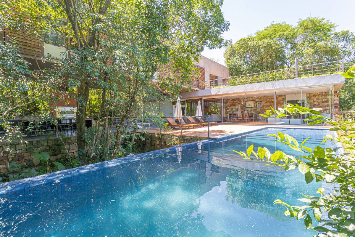 Residencia en venta en zona del Anfiteatro con vista al Lago Ypacarai ID 27813 — foto 2