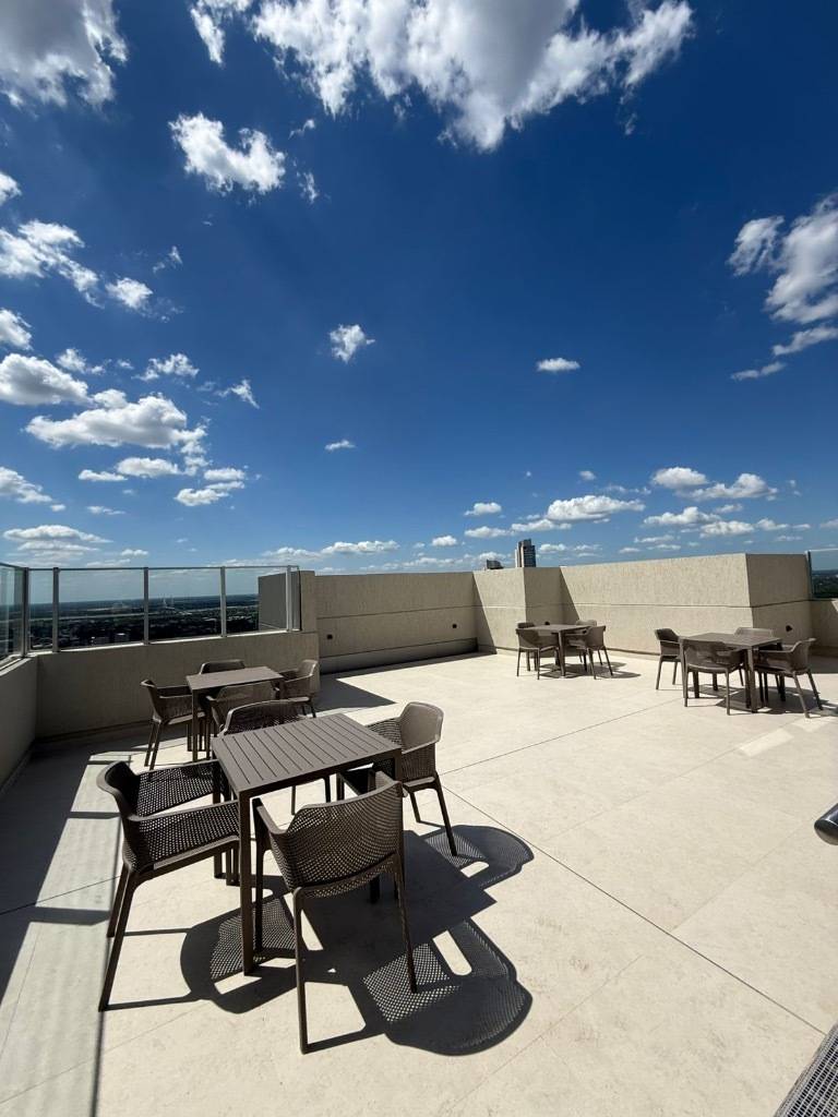 Alquiler – Departamento de lujo.  Av. Molas López — foto 2