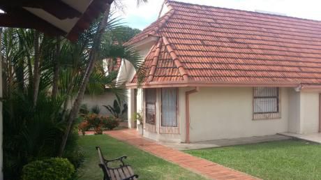 En Venta Casa En Las Palmas Para Oficina, Vivienda