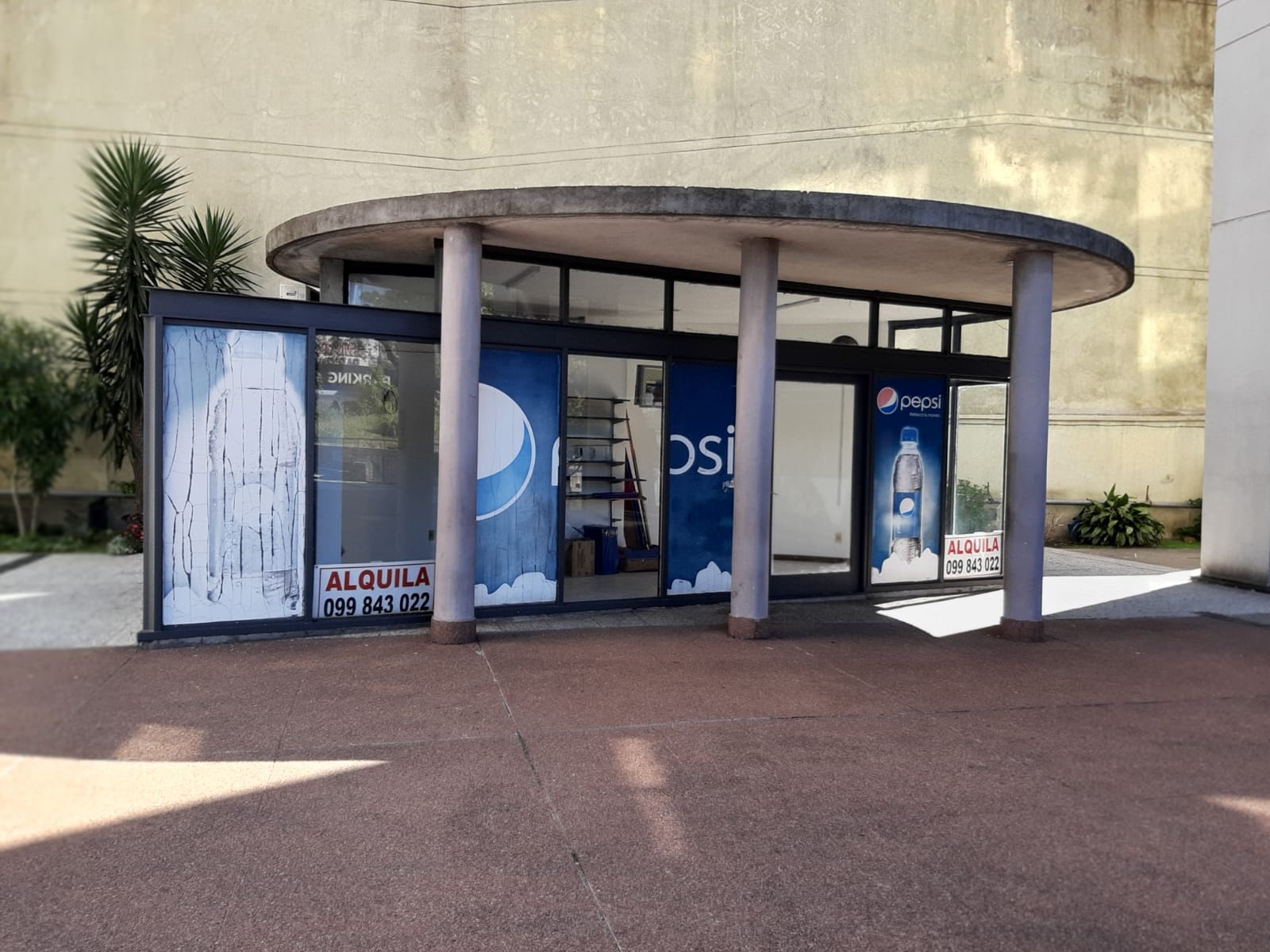 Alquilo Local en Tres Cruces