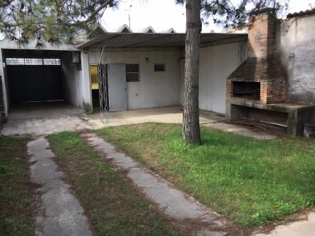 Venta Local Comercial Con Galpon , Oficina , Parrillero Y Fondo Sobre Calcagno