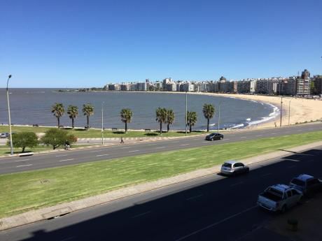 Venta Apartamento Pocitos 3 Dormitorios, Estar, Servicio, 2 Gges