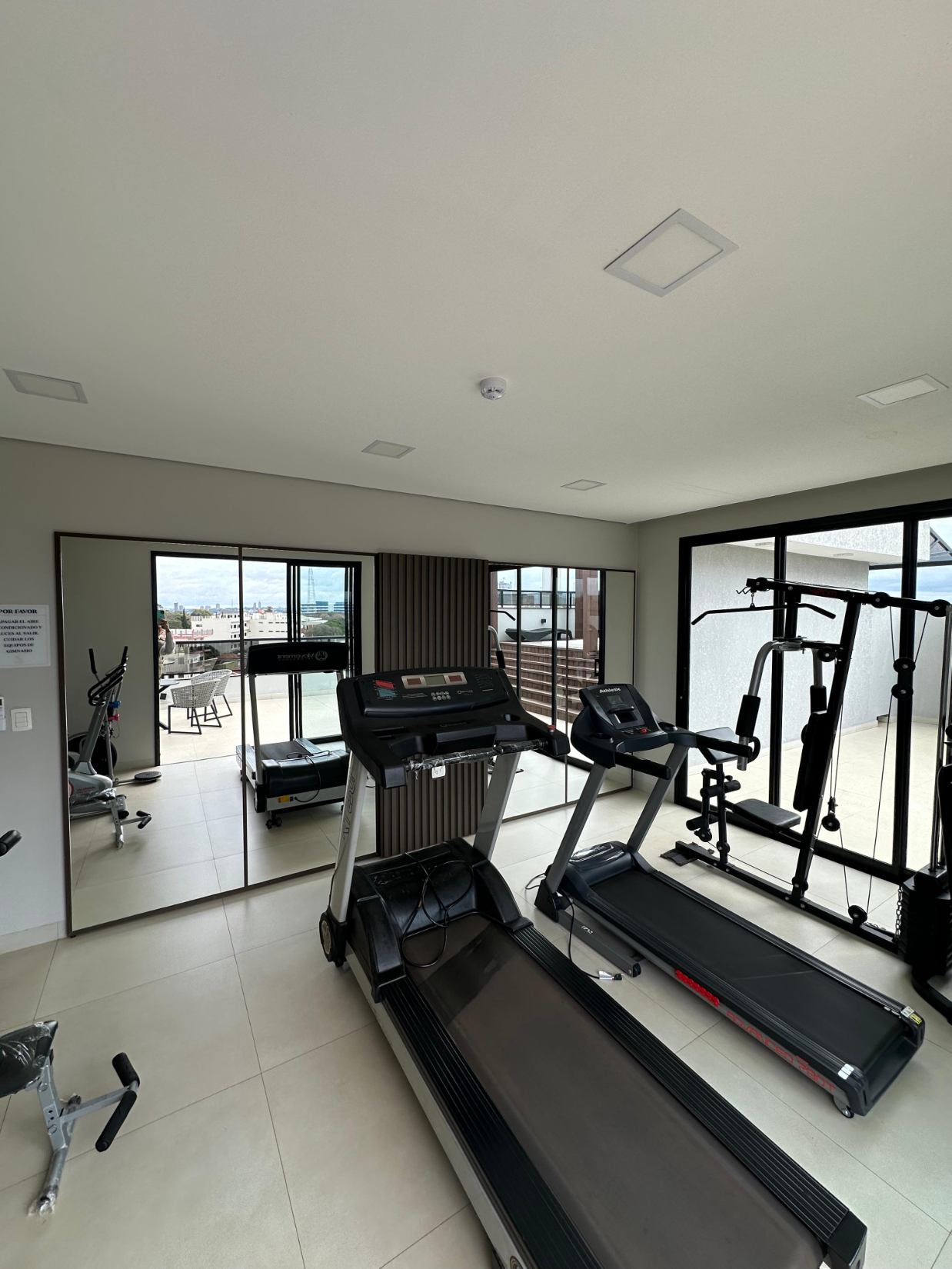 VENDO DEPARTAMENTO AMOBLADO DE ALTO PADRÓN CON DOMOTICA — foto 3