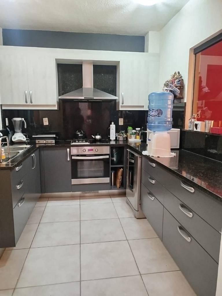 ALQUILO DÚPLEX DE 4 HABITACIONES EN SAN LORENZO — foto 3