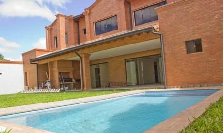 Casa Moderna 5 Dormitorios Villa Aurelia A Estrenar