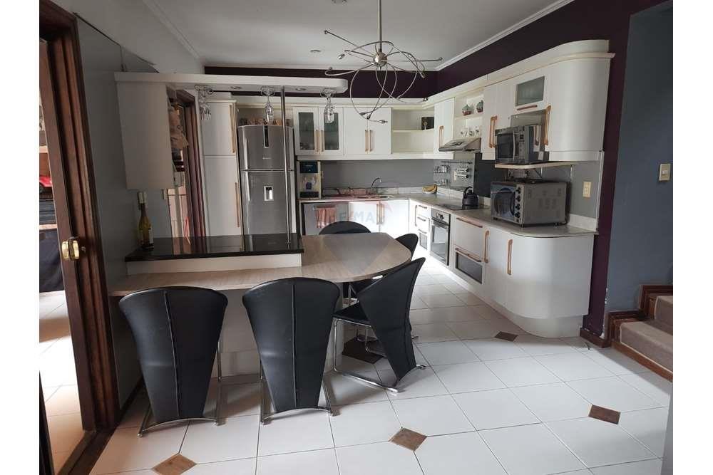 ALQUILO AMPLIA CASA EN YCUA SATI — foto 3