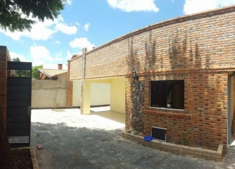 Casa En Una Planta Zona Identificaciones