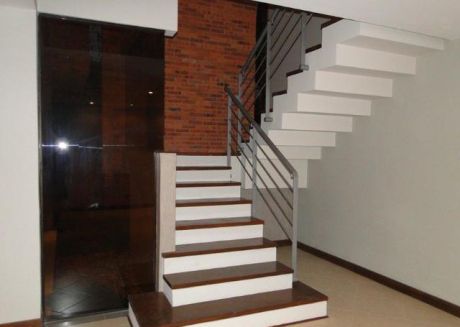 Alquilo Duplex Sobre Primer Presidente