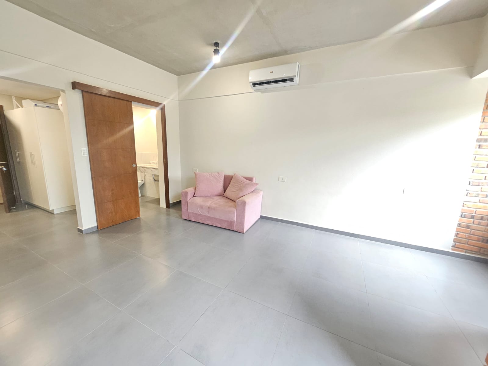 Alquilo Monoambiente zona Pinedo- UNA hosp clinicas — foto 2