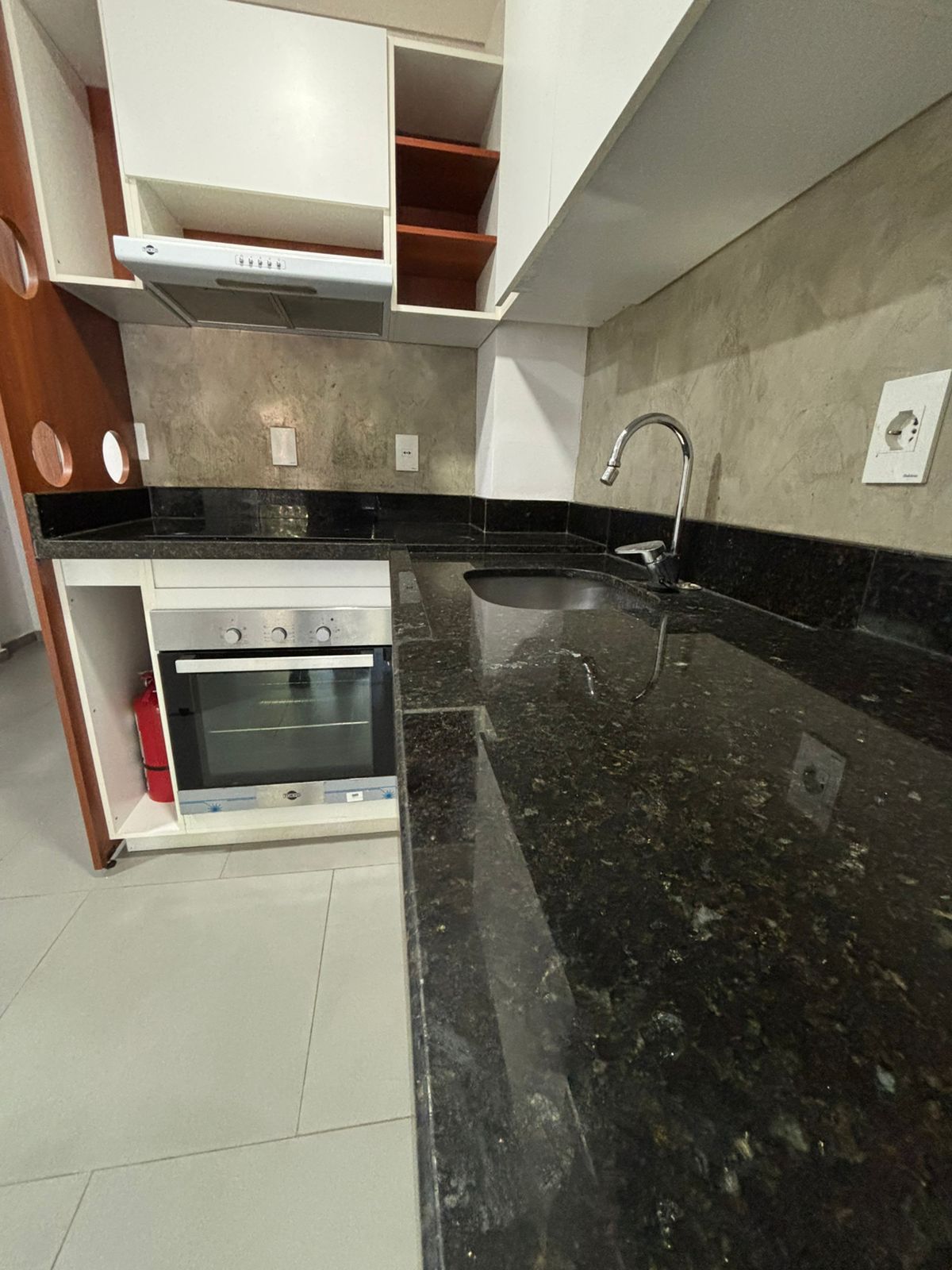 DEPARTAMENTO EN ALQUILER DE 2 HABITACIONES EN LAMBARE — foto 2