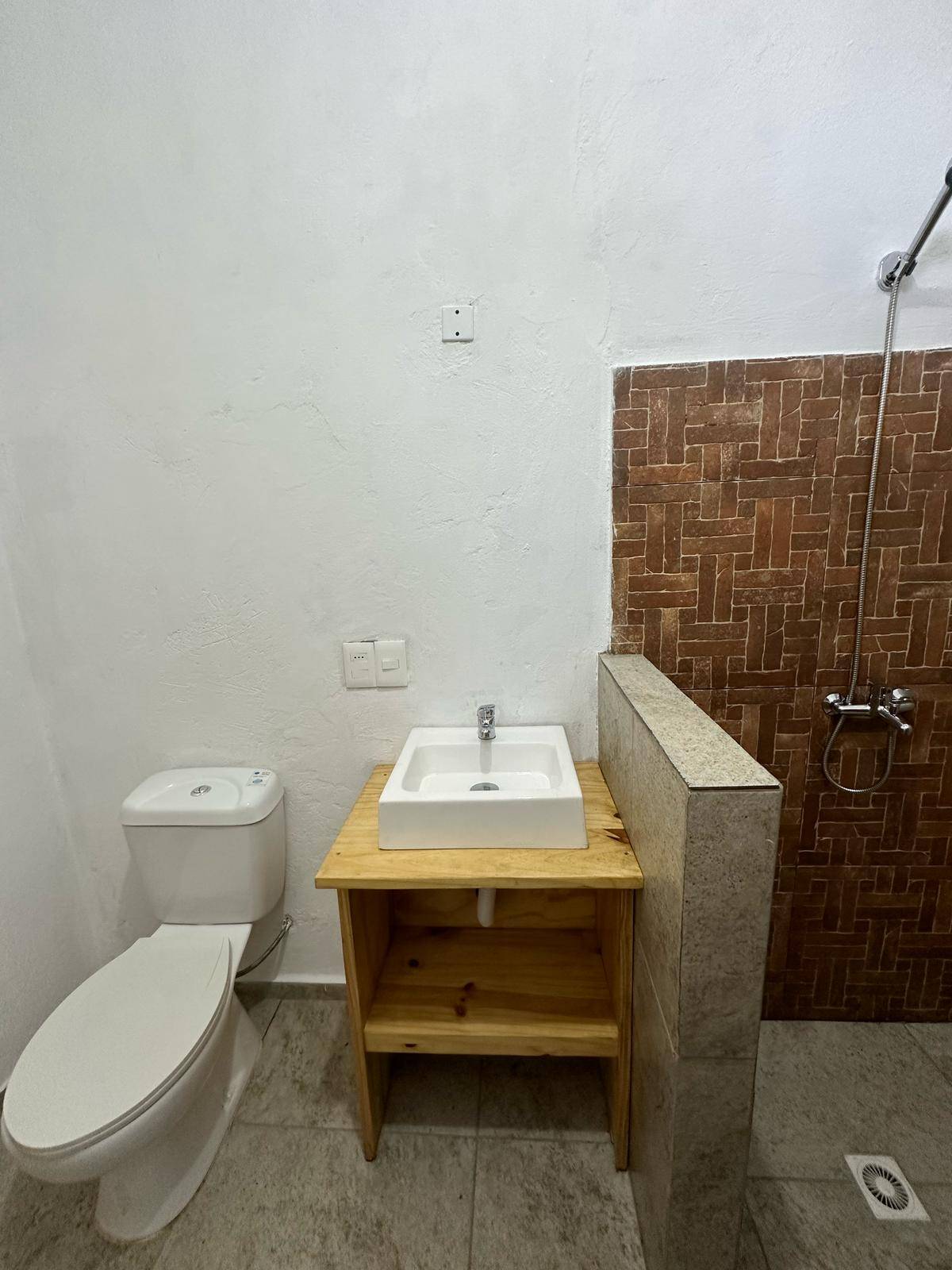 Casa en alquiler de 1 dormitorio c/ cochera en Salinas · Foto 10