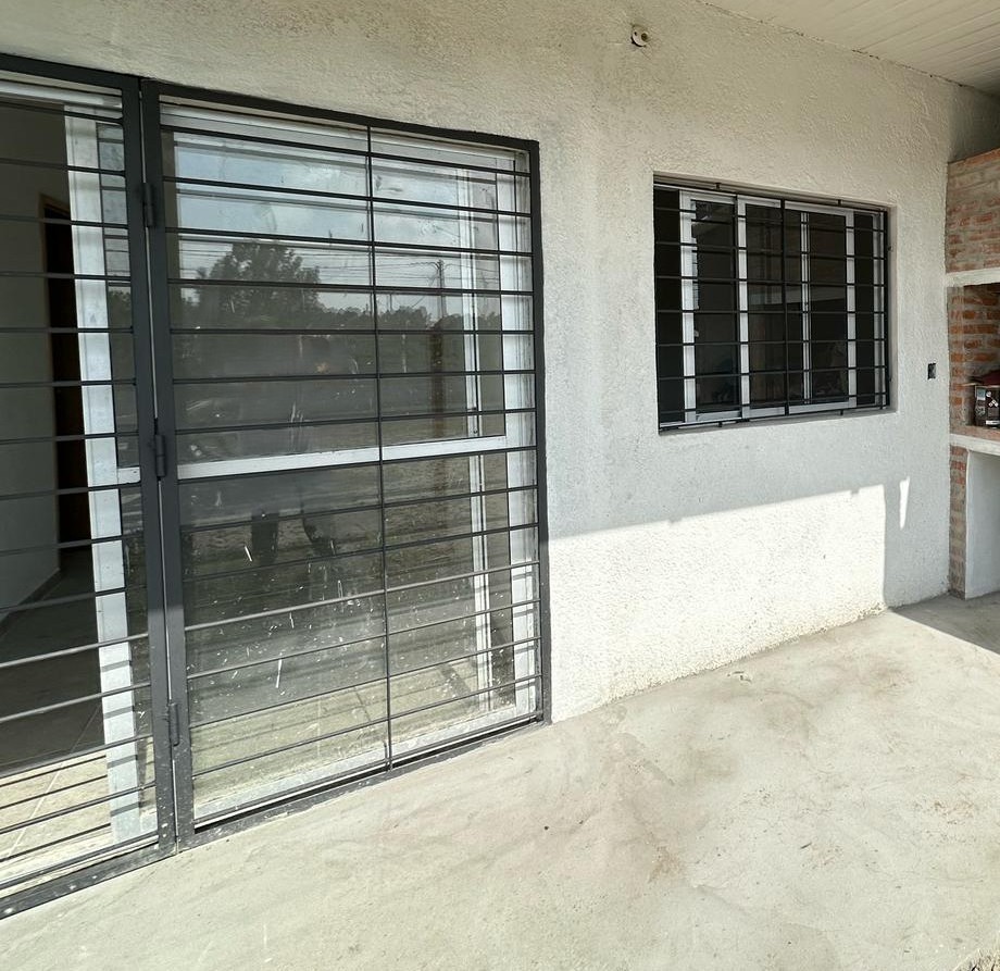 Casa en alquiler de 1 dormitorio c/ cochera en Salinas