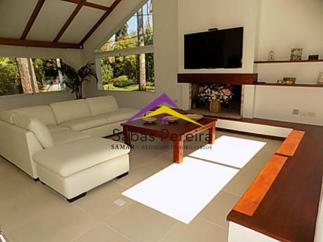 Casas En Playa Mansa