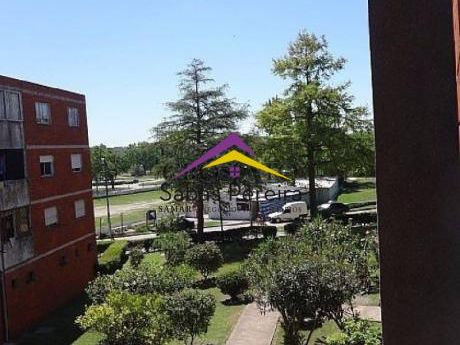 Muy Lindo Apartamento 3 Dormitorios, Ubicado En Complejo Muy Luminoso De Villa Española, Próximamente Con Cerco Perimetral.