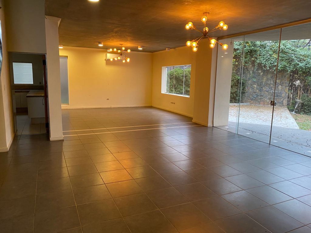 Casa en alquiler en Ycuá Satí