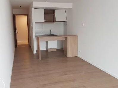 Monoambiente Topaz. Al Frente Con Balcon. $16400. Gc $1500