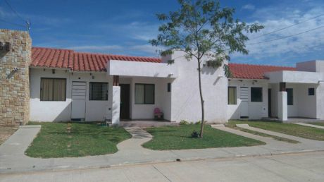 Bonita Casa En Alquiler Zona Norte
