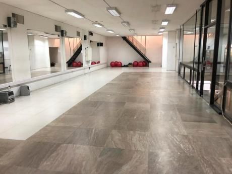 18 De Julio Y Río Negro - 400m2 - Centro