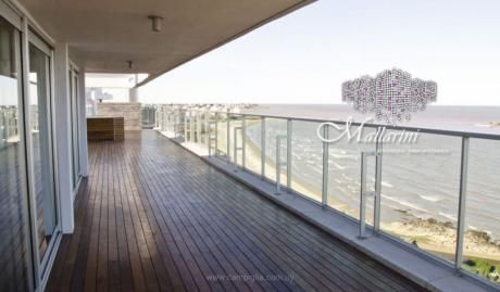 Imperdible Sobre Rambla, Moderno Y De Categoría! Con Muebles