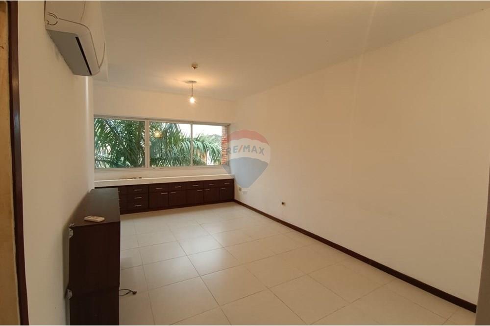 OFERTA MONOAMBIENTE CON COCHERA EN B° GENERAL DÍAZ, ASUNCIÓN — foto 3