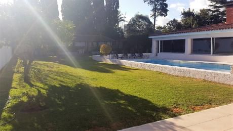Casa En Venta 4 Dormitorios